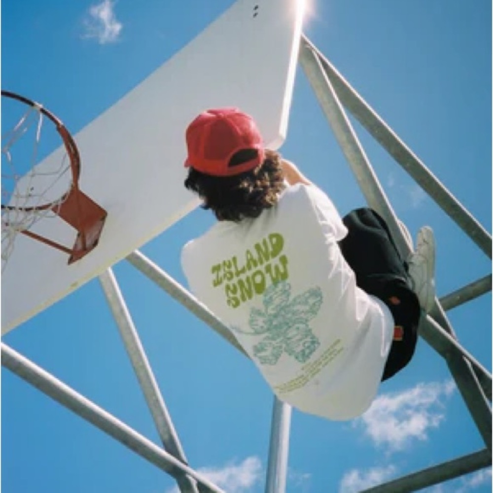 Island Snow Psychedelic White Short Sleeve Tee with Graphic Design